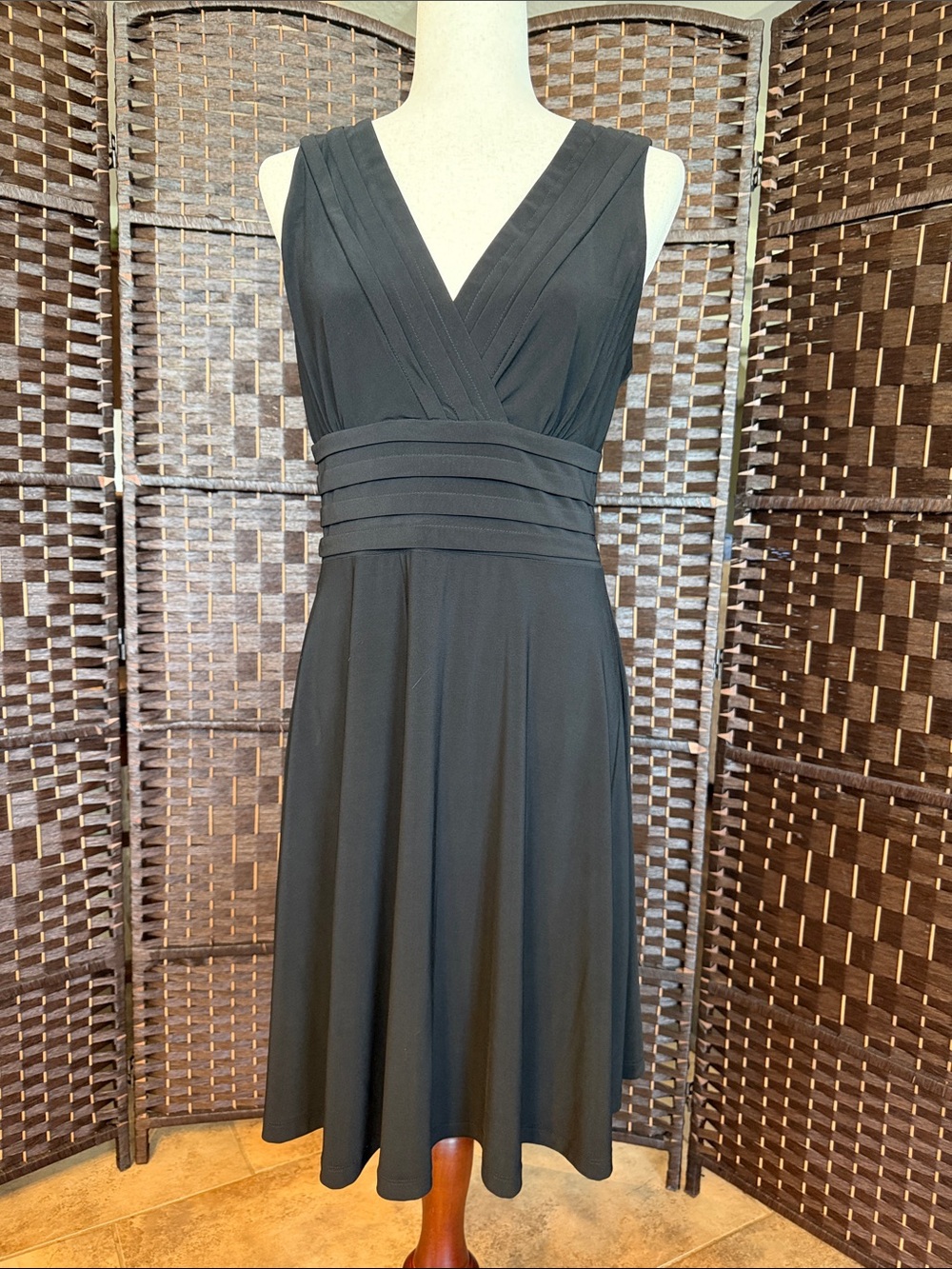 Madison Leigh Black V-Neck Pleated Waist Dress